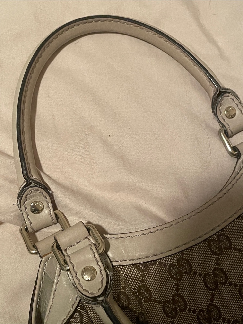 Gucci “Sukey” Beige GG Canvas Tote with Cream Trim and Gold Ring - Picture 9 of 15